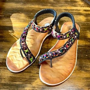 New never worn patrizia sandals soft 8.5